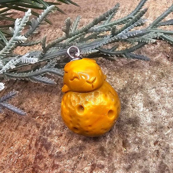 Nature Alashan Agate Cute Rabbit On Nut Pendant Necklace - Picture 10 of 10